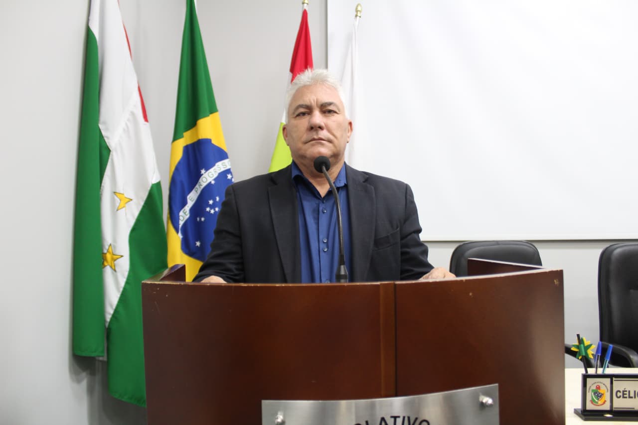 Reginaldo Araújo toma posse como vereador em Forquilhinha