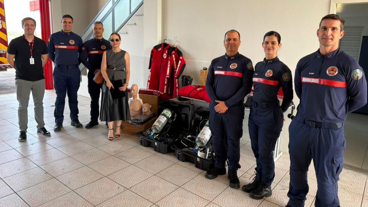 Bombeiros de Forquilhinha recebem novos equipamentos por meio de parceria com o MPSC