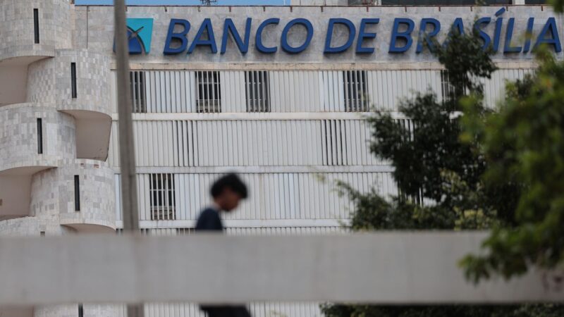 “Estamos todos pagando a conta”, diz bancário sobre o caso BRB/Master