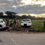 colisao-entre-dois-carros-deixa-tres-feridos-no-sao-roque