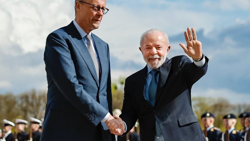 Lula chega à Alemanha para assinar parcerias comerciais e de inovação