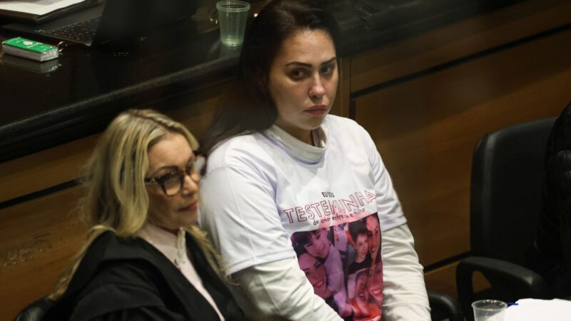 Monique Medeiros se entrega à polícia e volta a ser presa