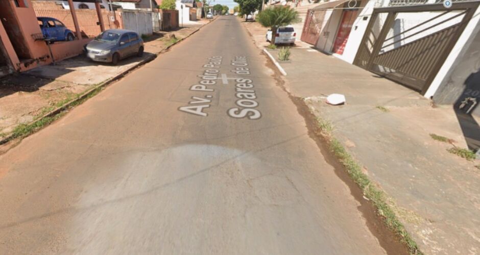 Mulher pula de moto em movimento para fugir de agressor em Campo Grande