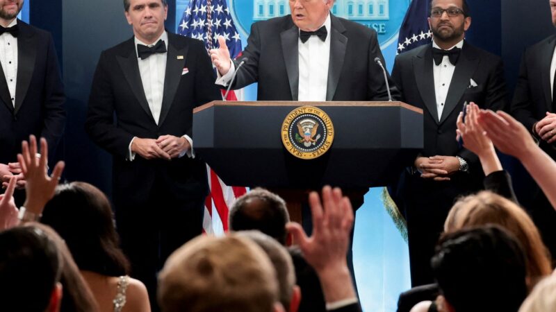 Homem atira durante jantar de Trump com correspondentes em Washington