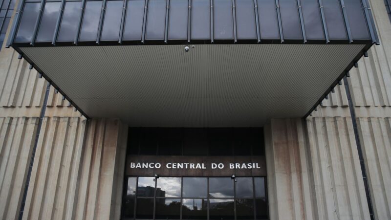 Copom decide Selic em meio a guerra e inflação acelerando