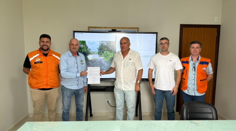 Meleiro avança na infraestrutura e assina ordem de serviço para construção de nova ponte em Boca do Pique