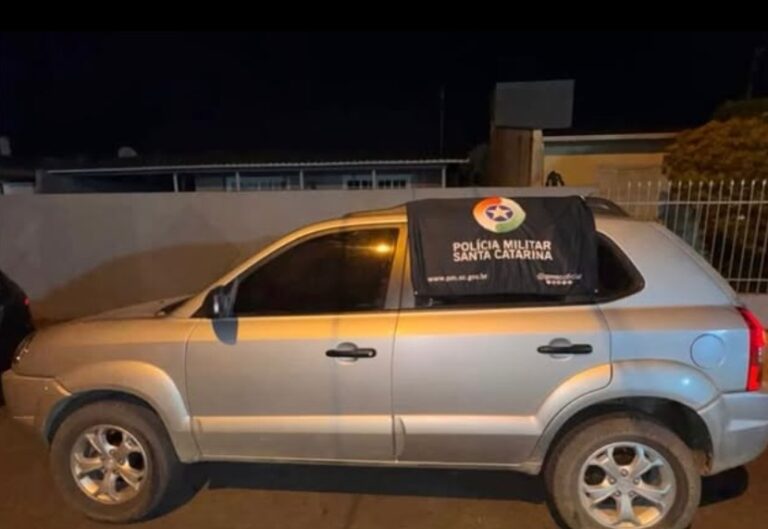Veículo clonado com registro de furto é interceptado após fuga e perseguição policial em Passo de Torres