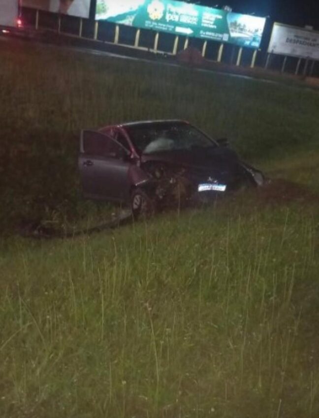 Motorista morre após grave acidente na rotatória de acesso às praias em Araranguá