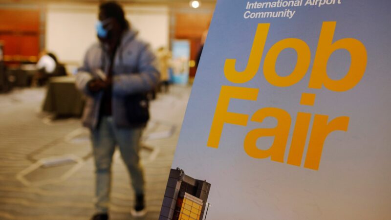 Payroll de abril reforça mensagem de cautela do Fed; inflação ganha importância