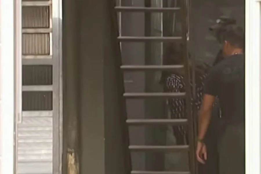 Marido mata mulher, faz refém e ameaça pessoas na rua durante fuga