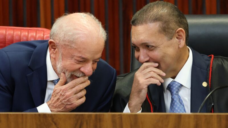 Nunes Marques toma posse na presidência do TSE; Mendonça será vice