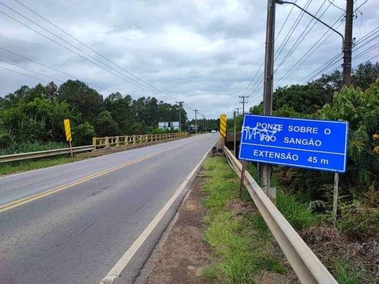 ponte-sobre-o-rio-sangao-volta-a-gerar-preocupacao-por-falta-de-manutencao-entre-forquilhinha-e-criciuma