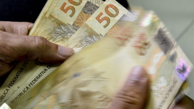 Caixa começa a pagar Bolsa Família de maio
