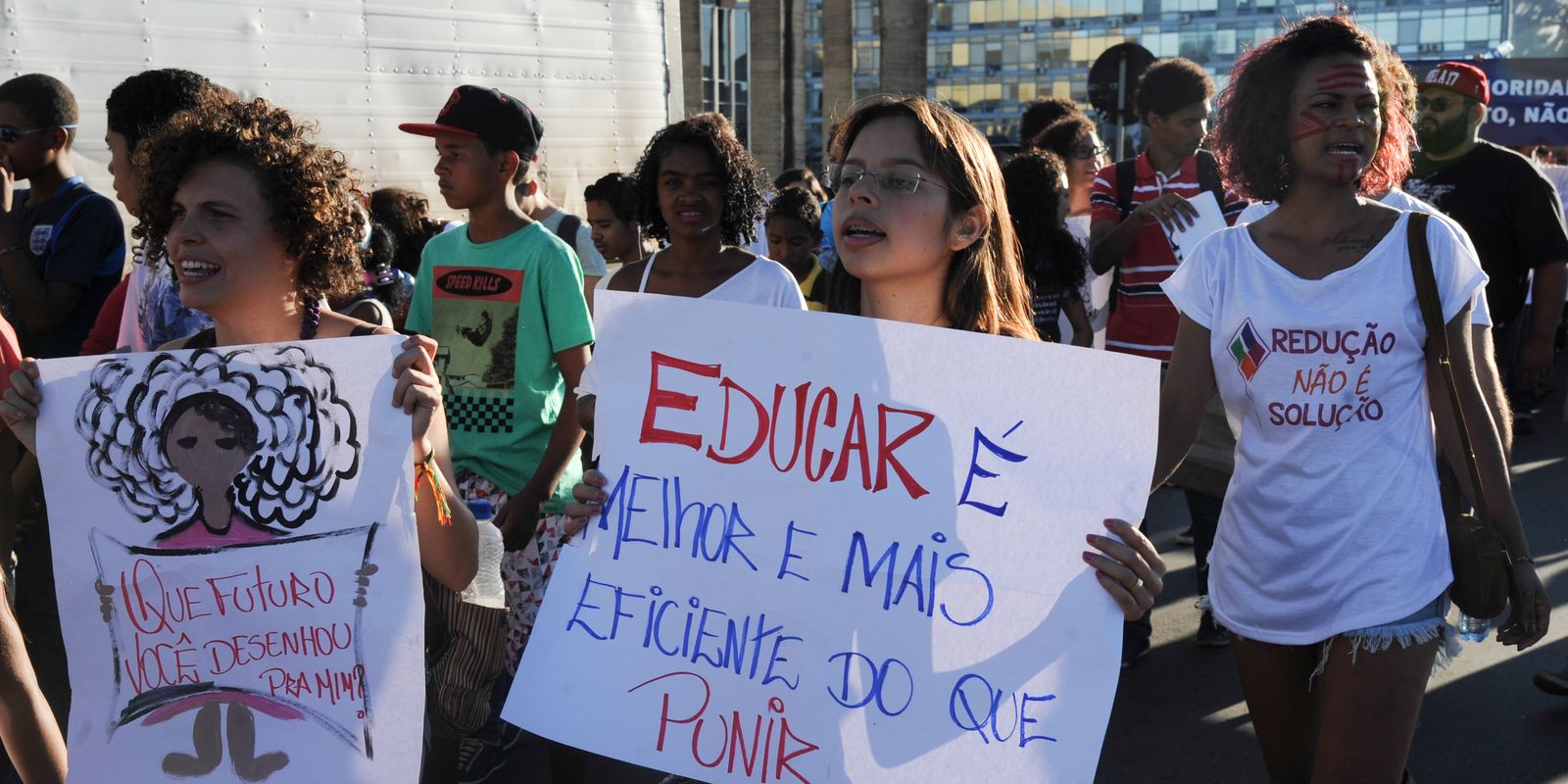 ccj-adia-novamente-analise-de-pec-sobre-reducao-da-maioridade-penal
