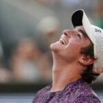 tenis:-joao-fonseca-faz-virada-historica-e-derruba-djokovic-em-roland-garros-–-folha-de-dourados-–-noticias-de-dourados-ms-e-regiao