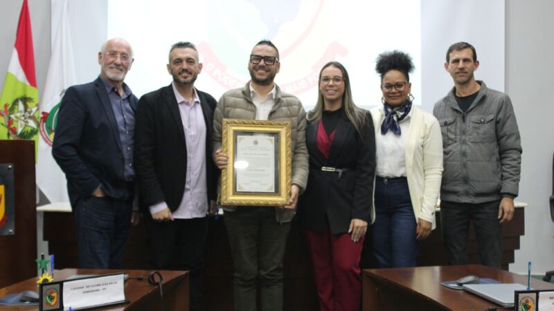 Escola Ângelo Izé é homenageada com Moção de Aplauso na Câmara de Forquilhinha