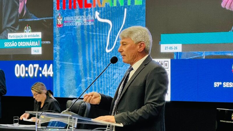 Presidente Paulinho Souza destaca investimentos em Araranguá durante Sessão Itinerante da Alesc