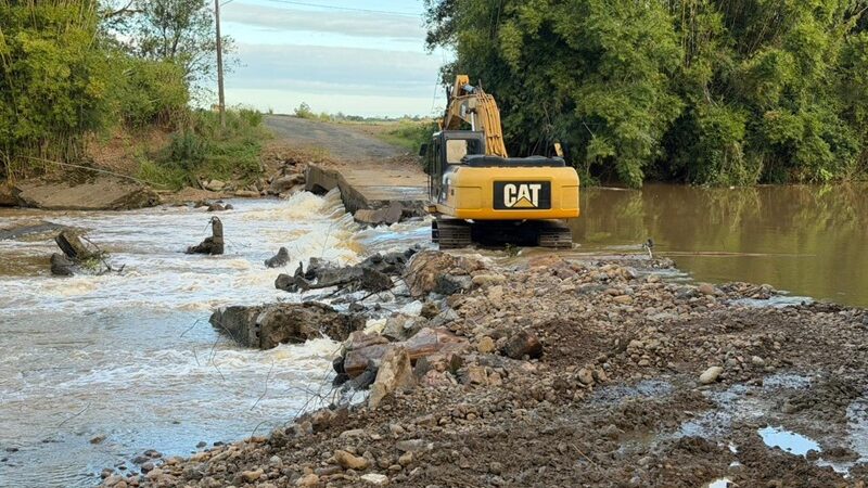 Prefeitura de Meleiro inicia obra da nova ponte da Boca do Pique