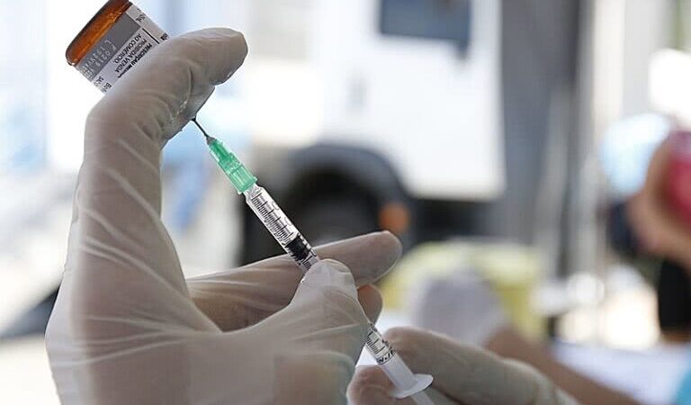 Araranguá aplica 1.500 doses contra a influenza no Dia D e reforça alerta para vacinação