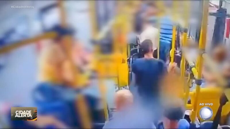 Vendedor ambulante é agredido até à morte em ônibus depois de sair de uma festa – Folha de Dourados – Notícias de Dourados-MS e região