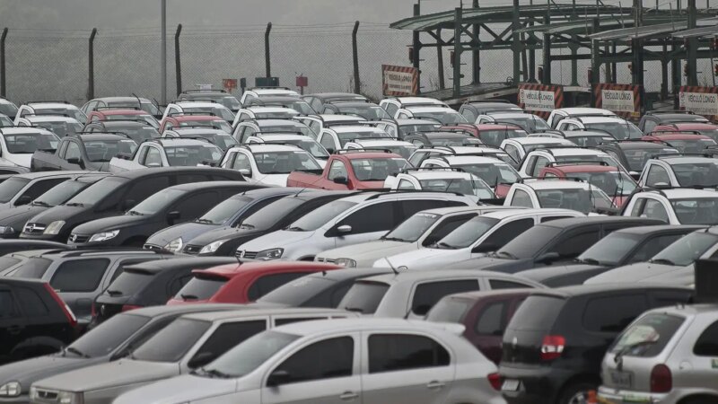 Venda de veículos novos no país sobe 15% até maio