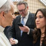 papa-nomeia-primeira-mulher-para-liderar-comunicacoes-do-vaticano