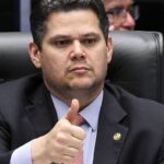 alcolumbre-sugere-“melhorar”-6×1-e-quer-passar-pec-por-comissoes