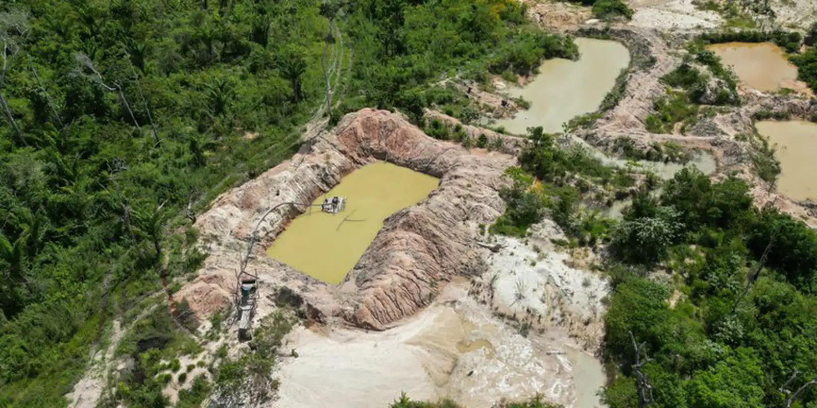 camara-aprova-urgencia-de-texto-que-facilita-garimpo-de-menor-porte