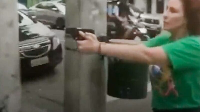 Justiça manda prender jornalista perseguido por Carla Zambelli