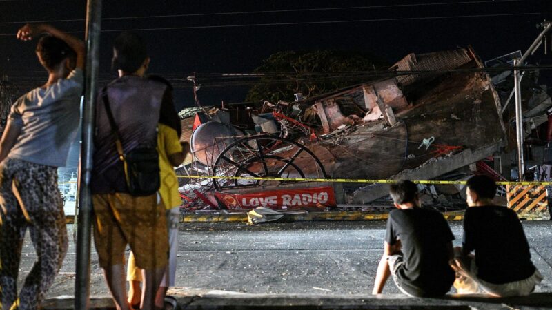 Terremoto de magnitude 7,8 atinge sul das Filipinas