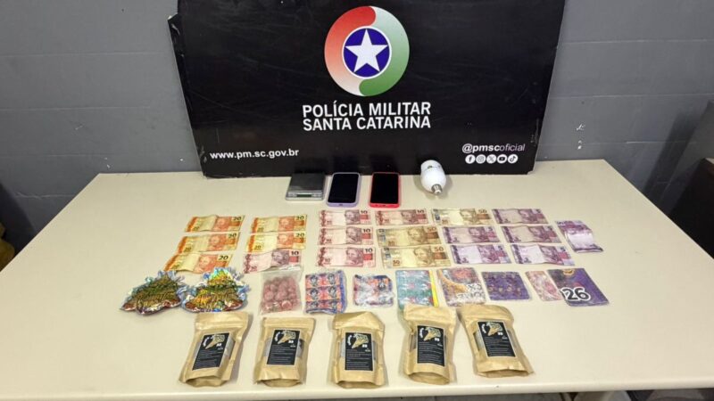 Mulher é presa com mais de 1mil micropontos de LSD no Bairro Saturno