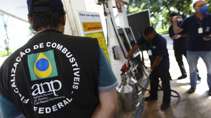 Em três meses, ANP fez 21 autuações por preço abusivo de combustível