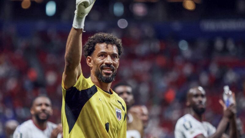 Goleiro Vozinha brilha contra a Espanha e vira destaque na Copa