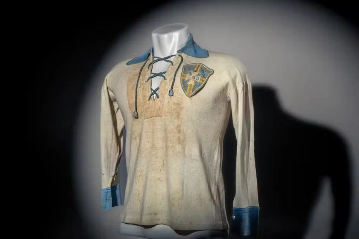 camisa-de-100-anos-revela-detalhes-de-antigo-uniforme-do-brasil-–-folha-de-dourados-–-noticias-de-dourados-ms-e-regiao
