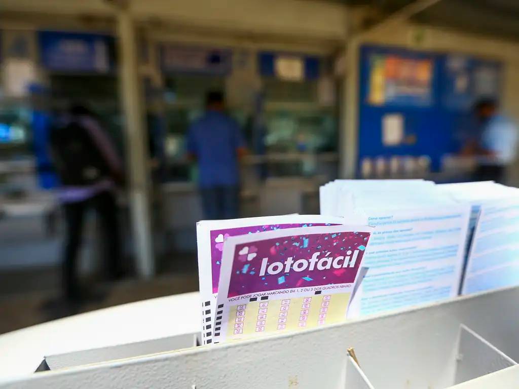 lotofacil-hoje,-concurso-3727:-confira-o-resultado-sorteado-neste-sabado-(4)