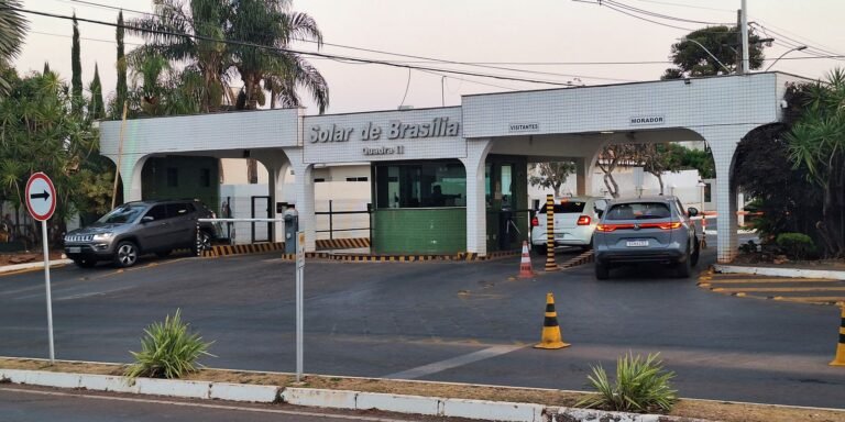 pf-nao-encontra-armas-apos-cumprir-busca-na-casa-de-bolsonaro