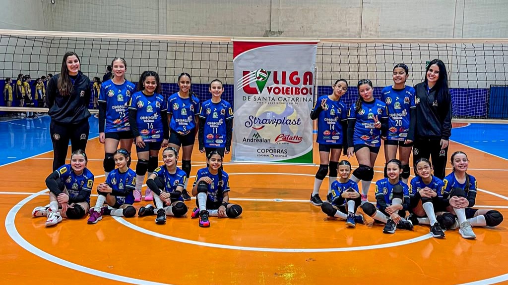 volei-de-forquilhinha-conquista-vitorias-e-dois-destaques-na-liga-de-sc