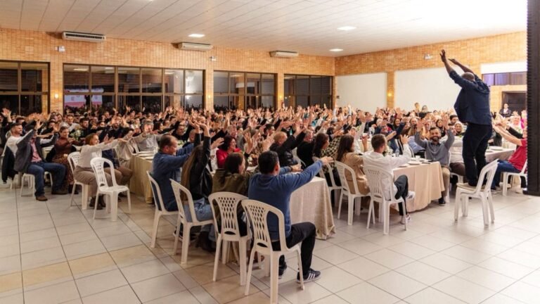 encontro-de-casais-da-coopera-reune-centenas-de-participantes-em-noite-de-aprendizado-e-fortalecimento-da-familia