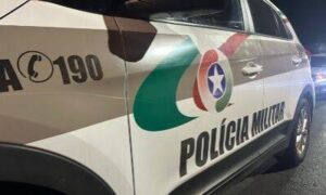 Ladrão invade lanchonete pela janela e furta alimentos em Araranguá