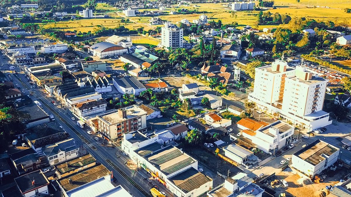 bazar-solidario-da-caritas-segue-ate-quinta-feira-no-centro-de-forquilhinha
