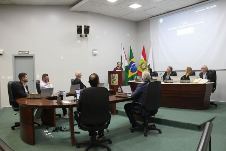camara-de-forquilhinha-aprova-materias-do-executivo-e-cobra-melhorias-em-telefonia-e-infraestrutura
