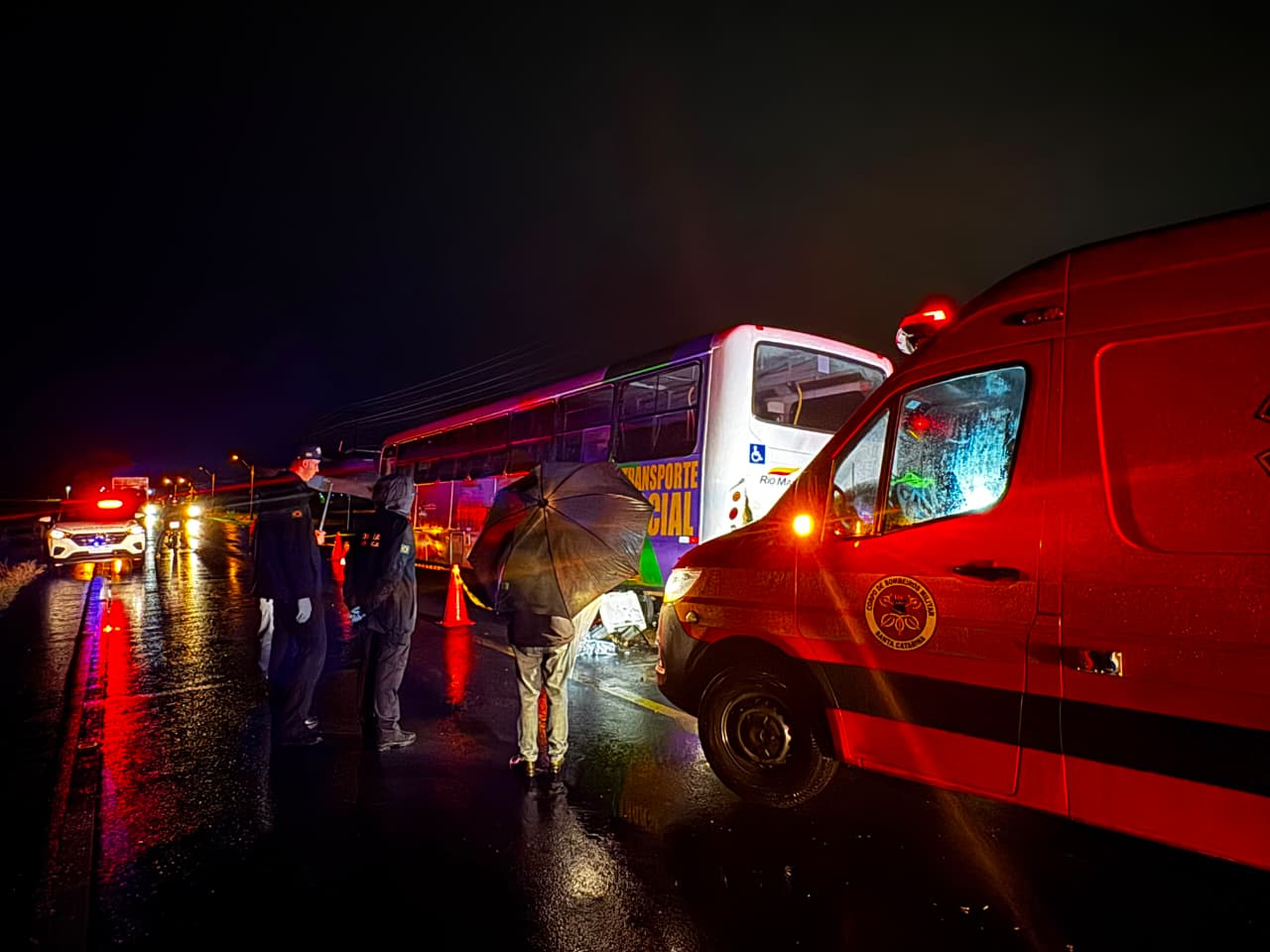 motociclista-de-21-anos-morre-em-colisao-com-onibus-na-vila-lourdes