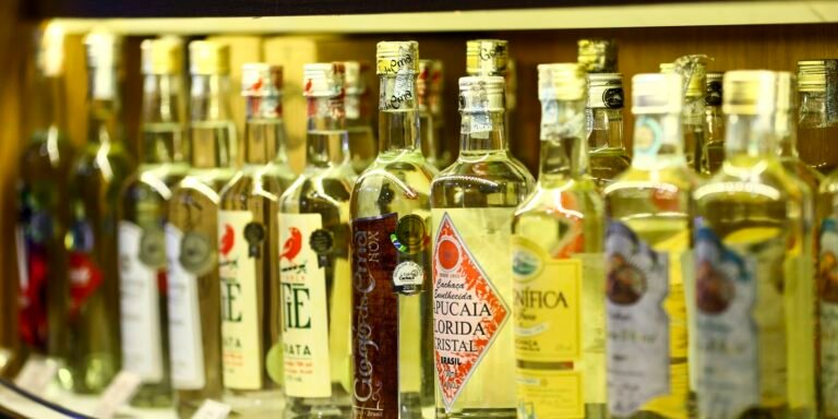 cresce-o-numero-de-estabelecimentos-na-cadeia-produtiva-da-cachaca