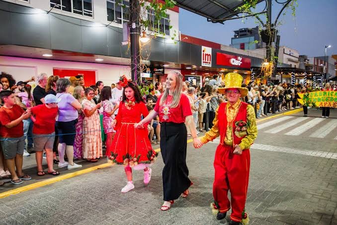 Araranguá Inicia Inscrições para a Parada de Natal 2026 com Convite para Comunidade Celebrar a Magia Natalina